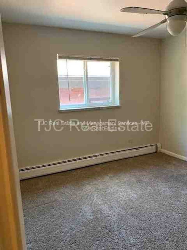 42 N Pearl St #201 - Photo 3 of 10