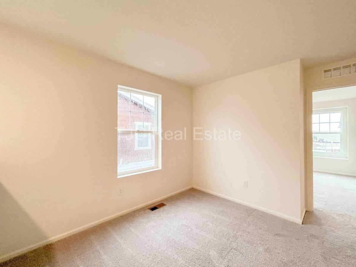 6277 N Nepal Ct - Photo 6 of 10