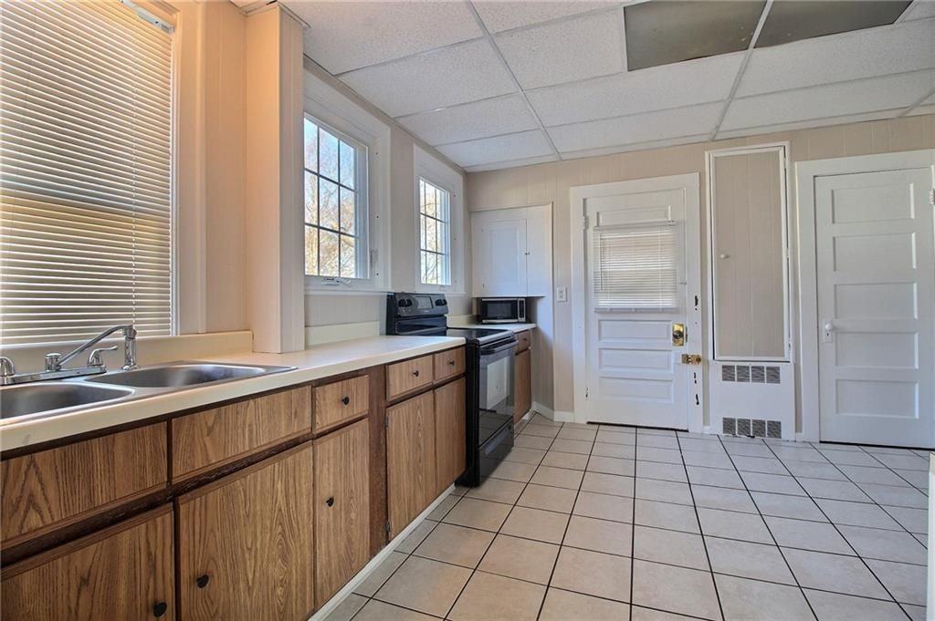 19 Greenman Ave ##2 - Photo 3 of 12