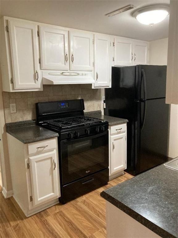 1143 Hartford Ave ##5b - Photo 6 of 12