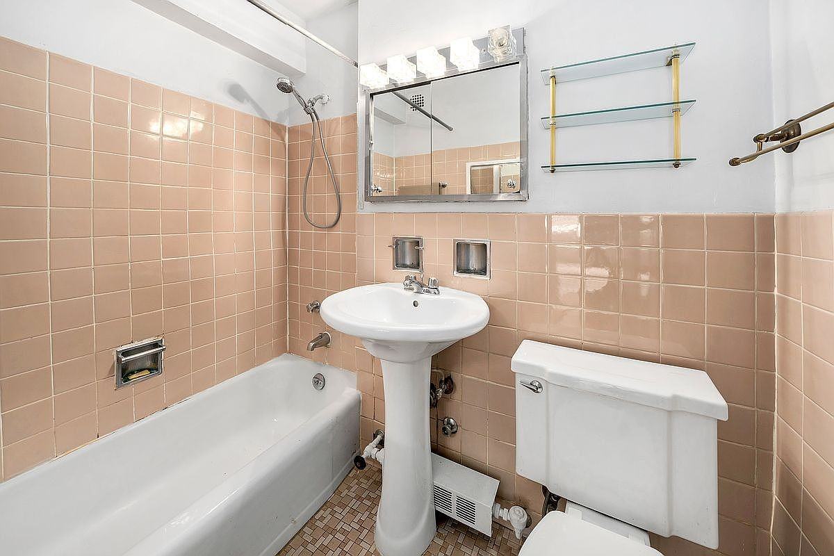 85 Livingston St #2K - Photo 7 of 8