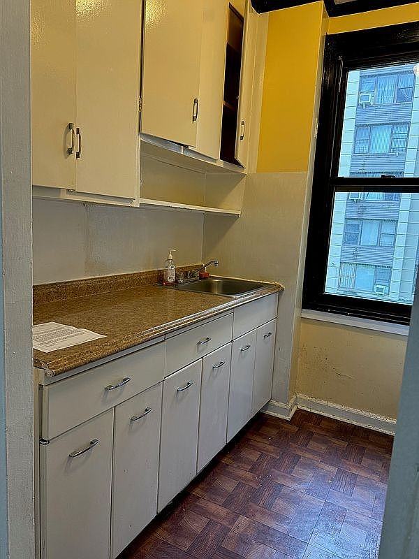 9840 64th Ave #2E - Photo 6 of 11