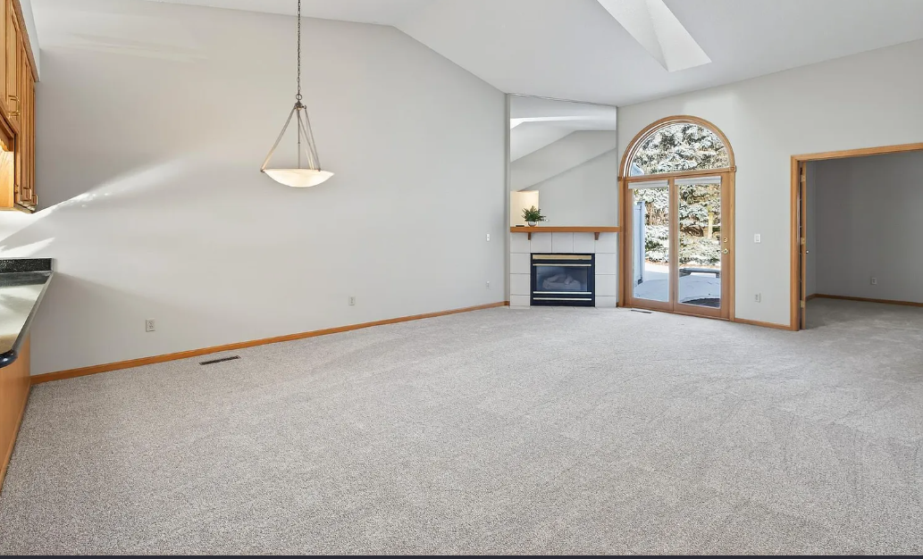 801 Southcross Dr E - Photo 3 of 12