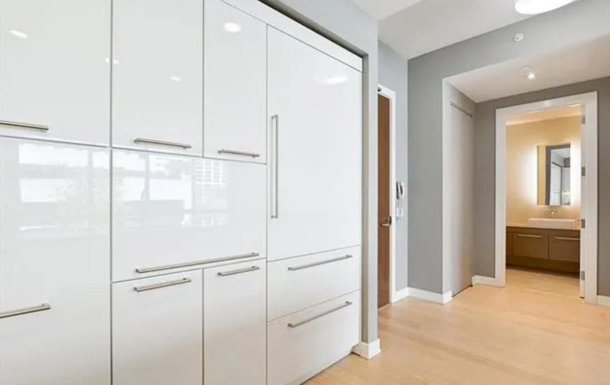 305 Mission St #408 - Photo 2 of 9