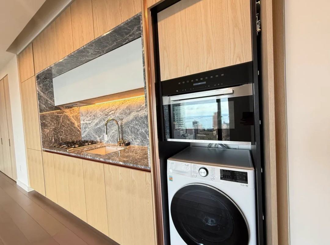 127 Greenwich St #79B - Photo 7 of 9