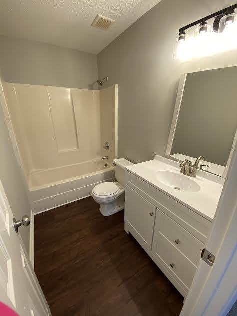 28 Huntsfield Dr - Photo 7 of 20