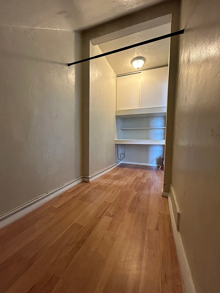 545 Excelsior Ave - Photo 2 of 4