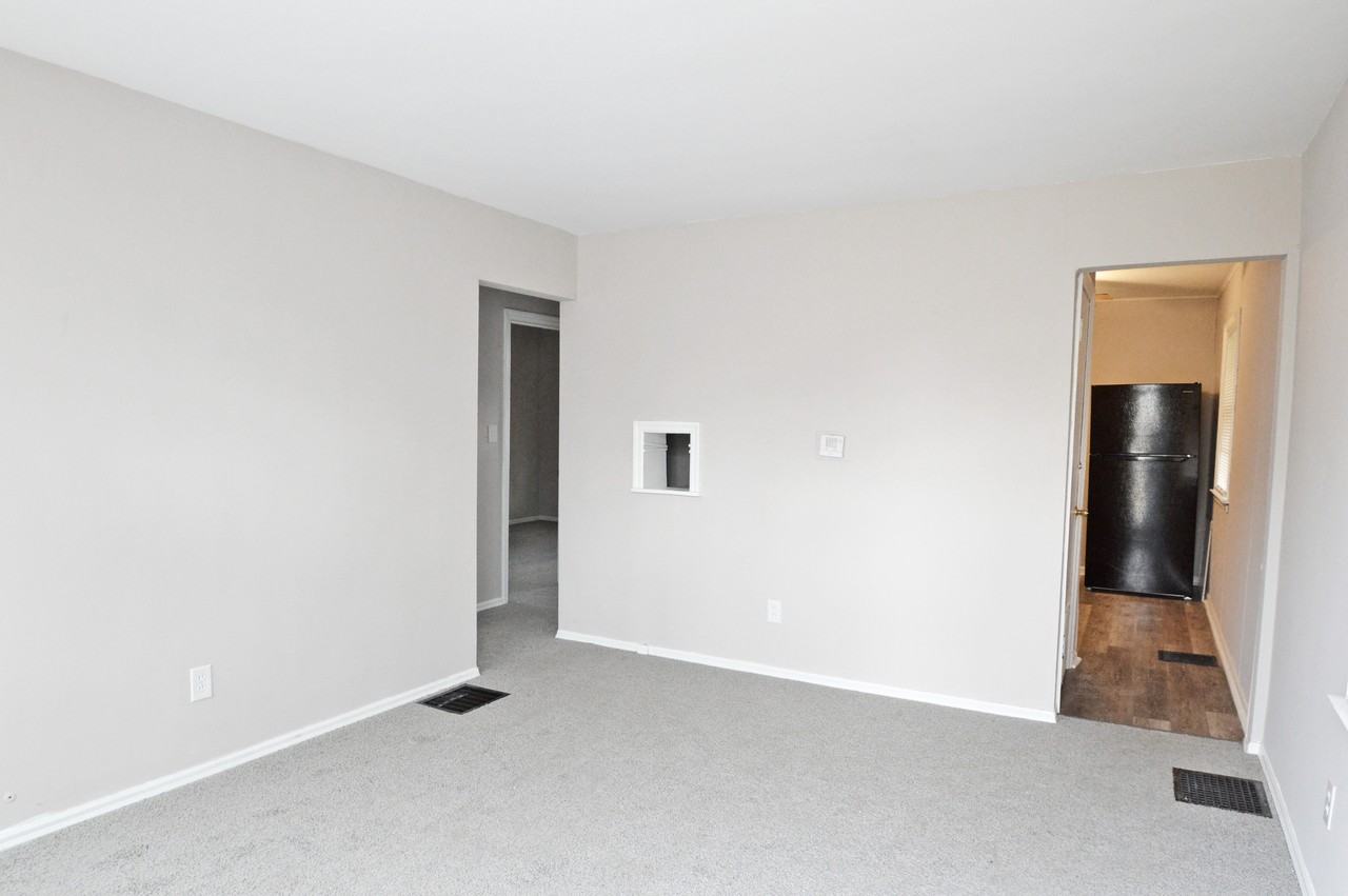 1317 Aberdeen Ave - Photo 3 of 19