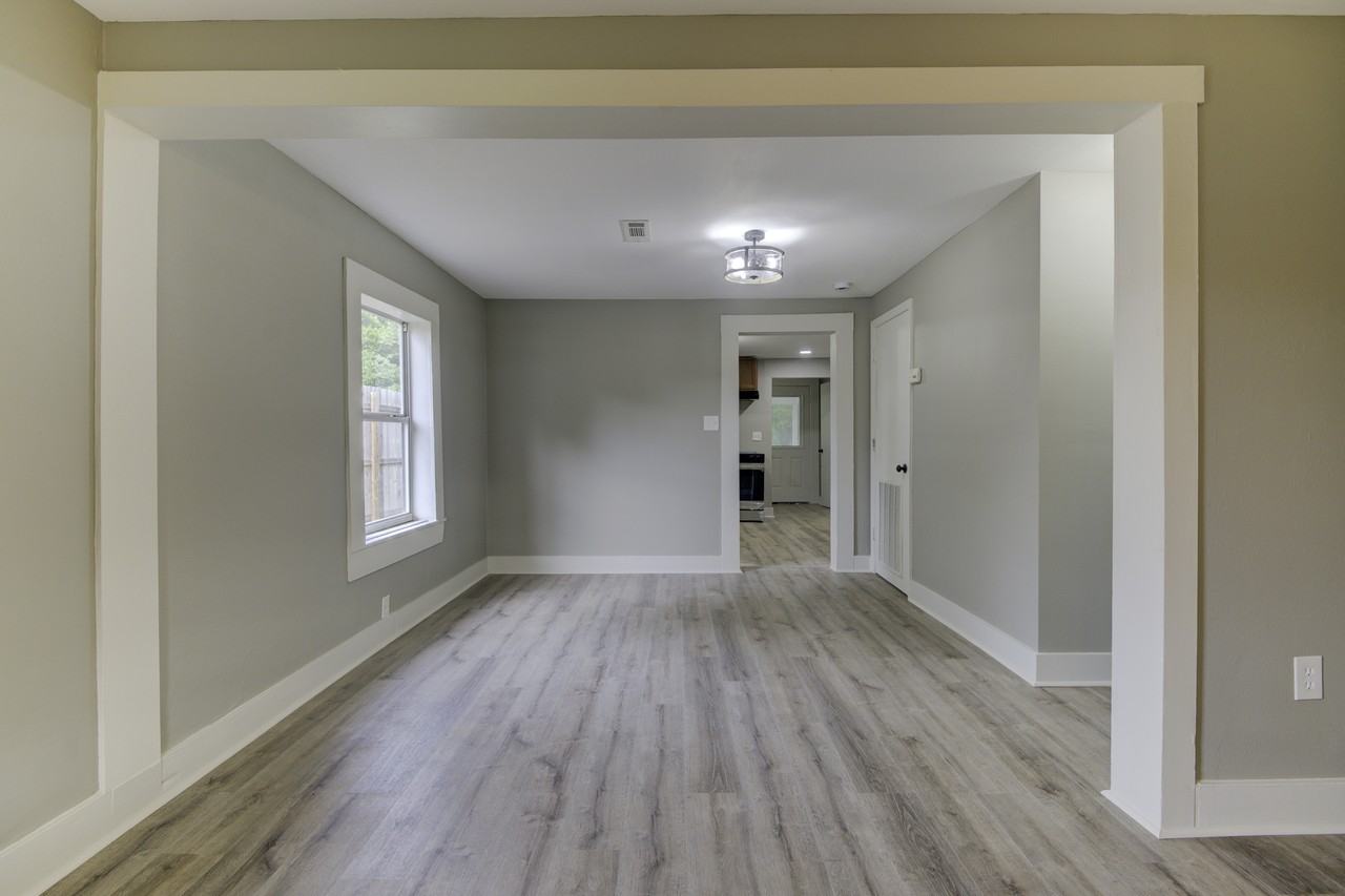 140 N Commerce St #NA - Photo 3 of 8