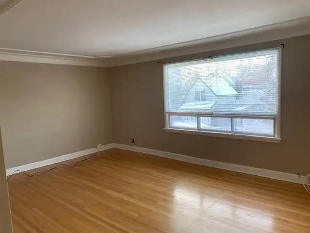 499 Young St - Photo 2 of 11