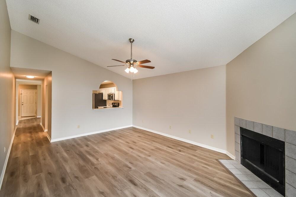 2847 Lantana Lakes Dr W - Photo 5 of 16