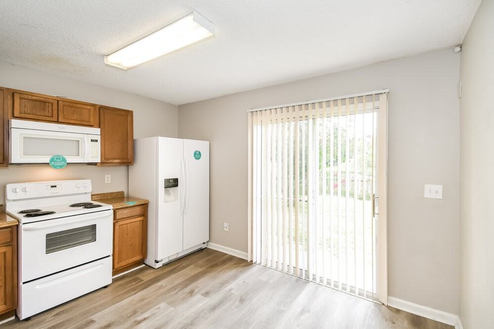 957 Wynfield Cir - Photo 7 of 16