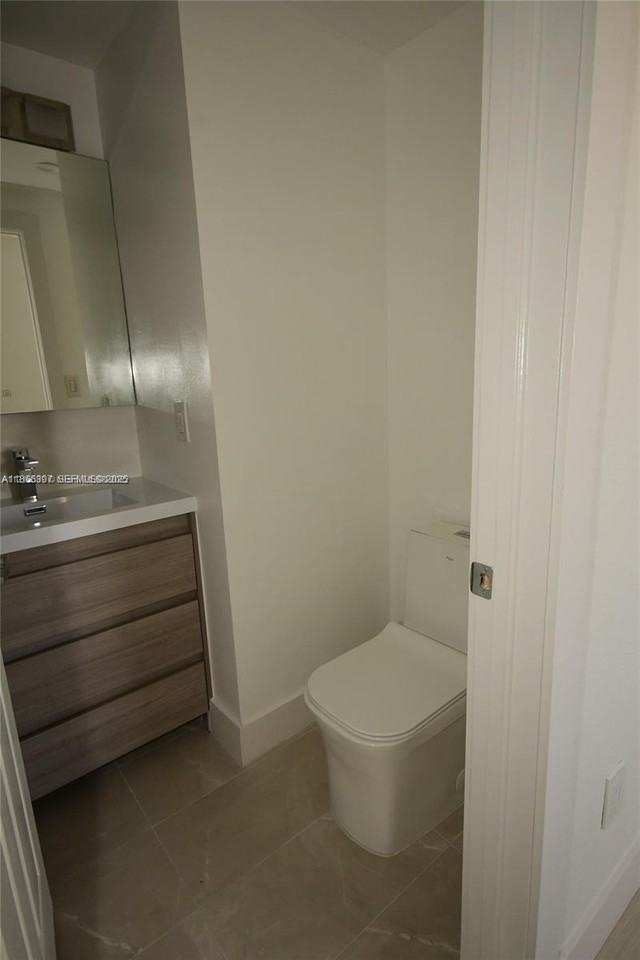 781 Southwest 148th Avenue - Photo 6 of 24