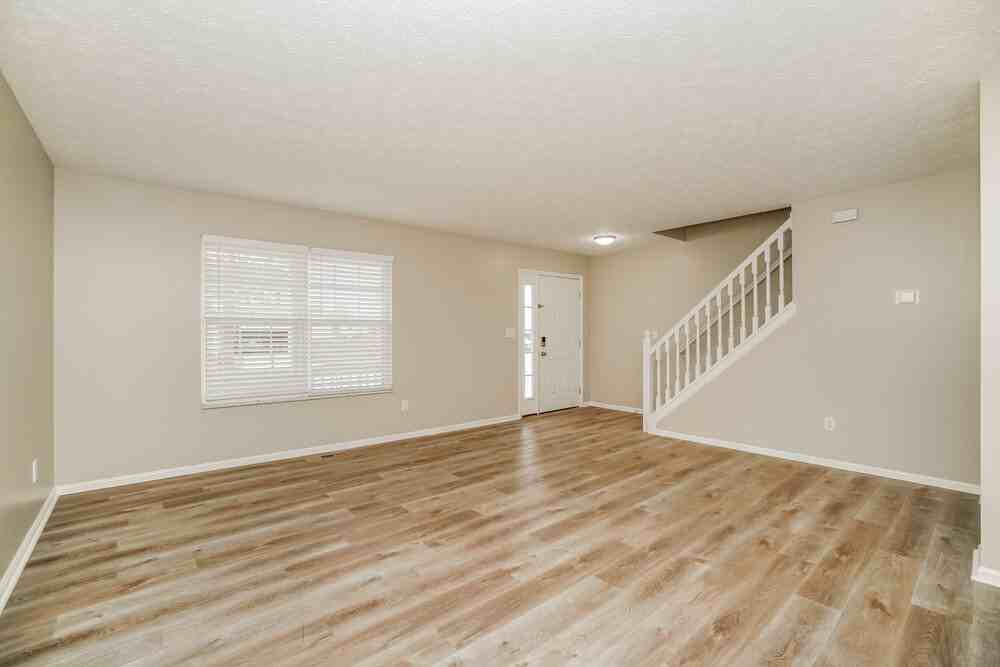 5718 Cruiser Ave - Photo 5 of 18