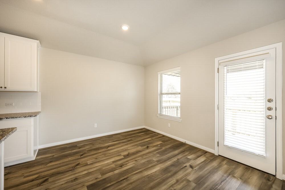 512 Shelton Pass - Photo 5 of 16