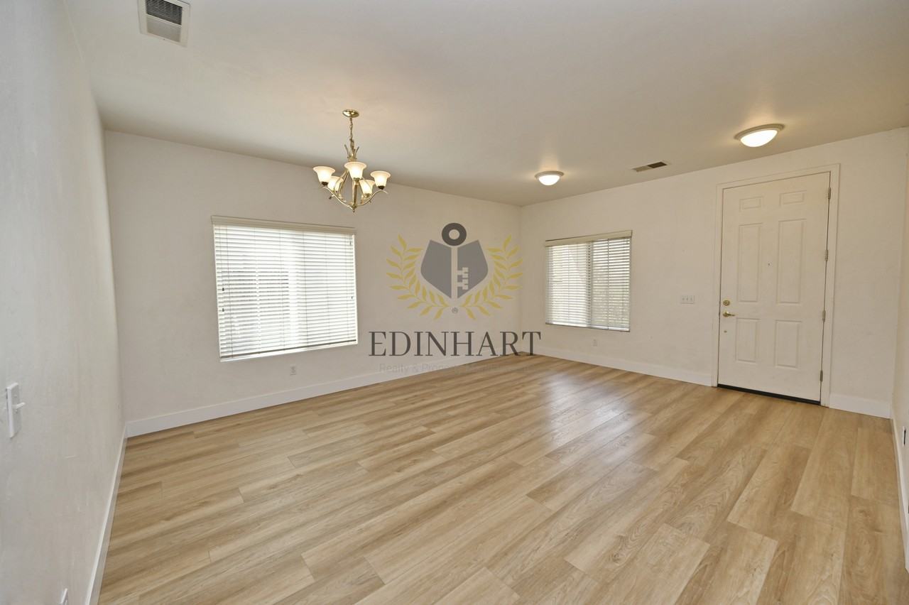 6083 E Andrews Ave #1 - Photo 3 of 30