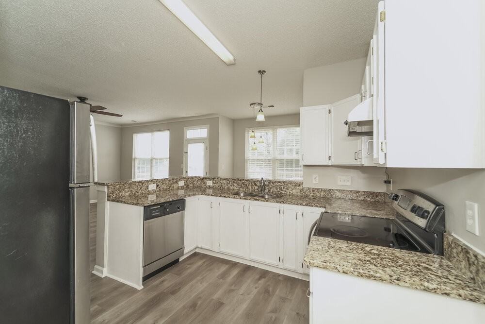 4705 Fox Thorne Dr - Photo 7 of 17