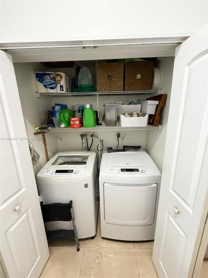 19231 Northwest 67th Place - Photo 3 of 23