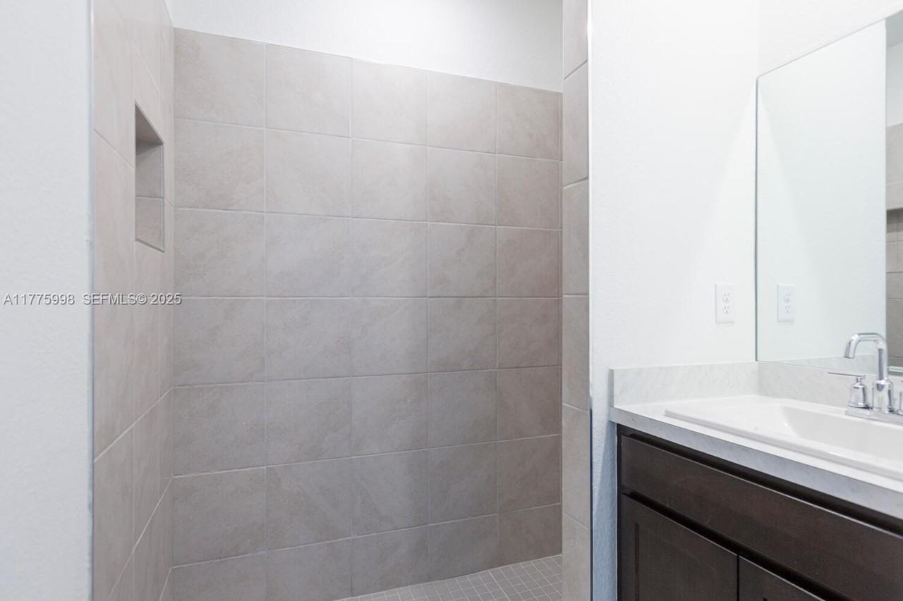 1774 Southeast 9th Avenue - Photo 2 of 14