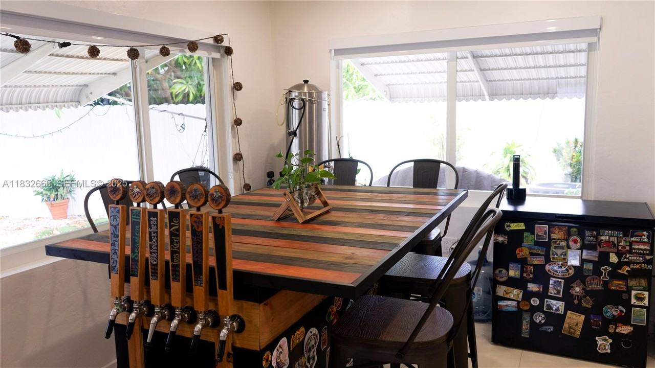 6471 Southwest 30th Street - Photo 2 of 30