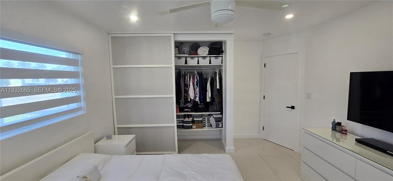 6471 Southwest 30th Street - Photo 7 of 30