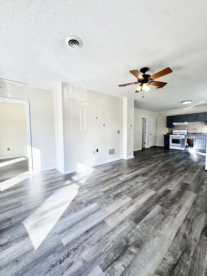 374 Olmstead Ave Uppr - Photo 6 of 12