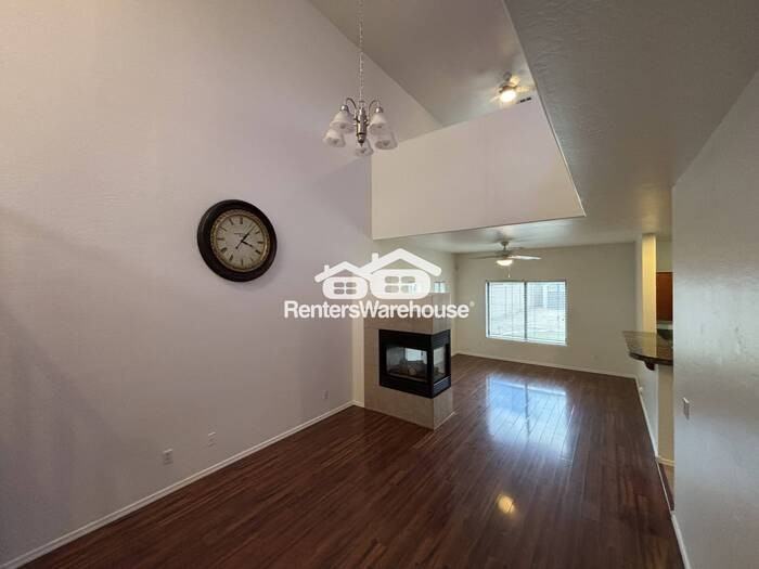 2218 W Carolina Dr - Photo 4 of 49