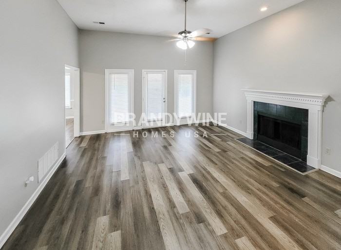 7819 Freehold Dr - Photo 5 of 41