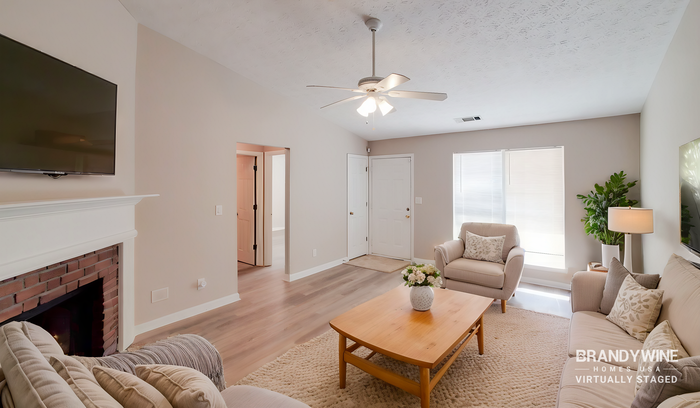 505 Village Cir - Photo 2 of 16