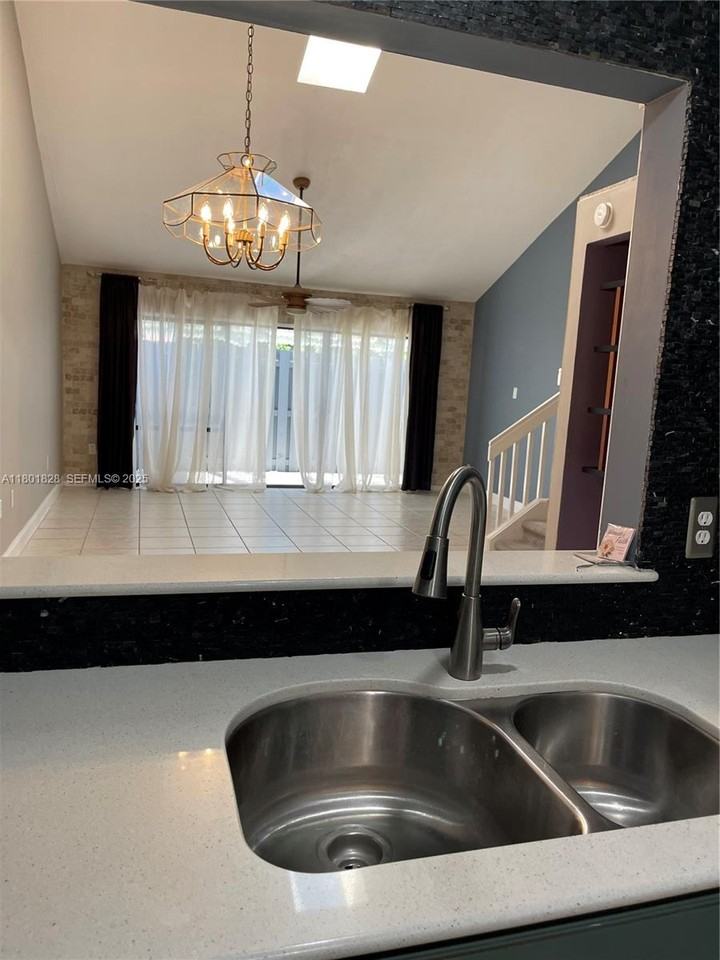 1432 South Gabriel Street - Photo 6 of 44