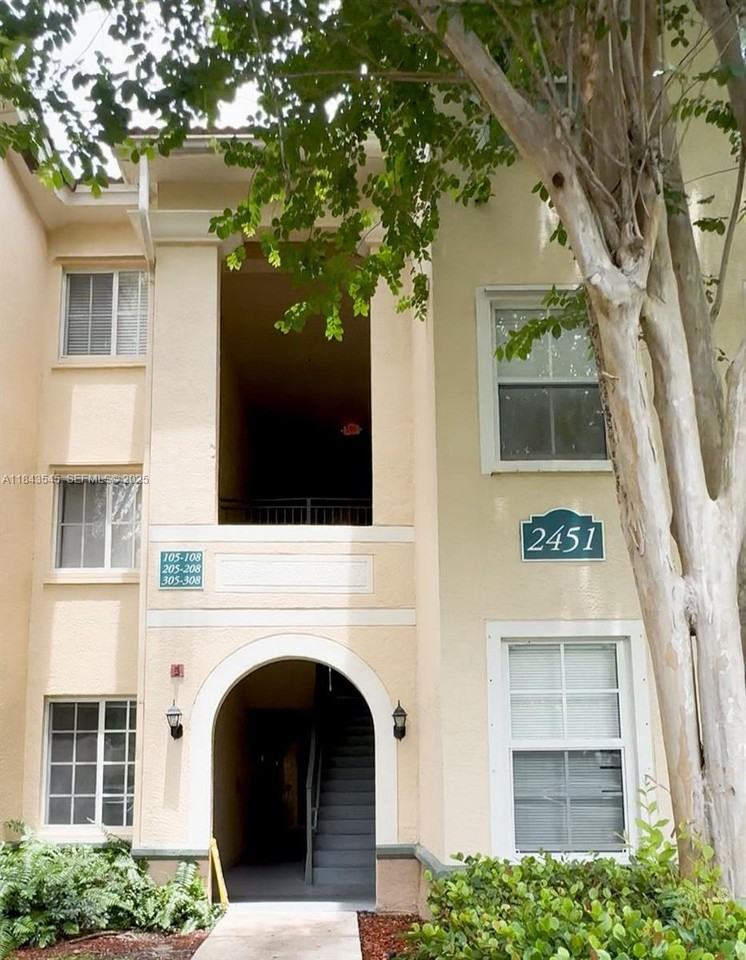 2451 Centergate Drive ##105