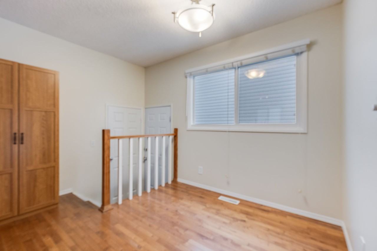 63 Woodglen Close Sw Uppr - Photo 5 of 28