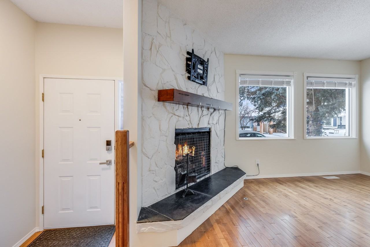 63 Woodglen Close Sw Uppr - Photo 6 of 28