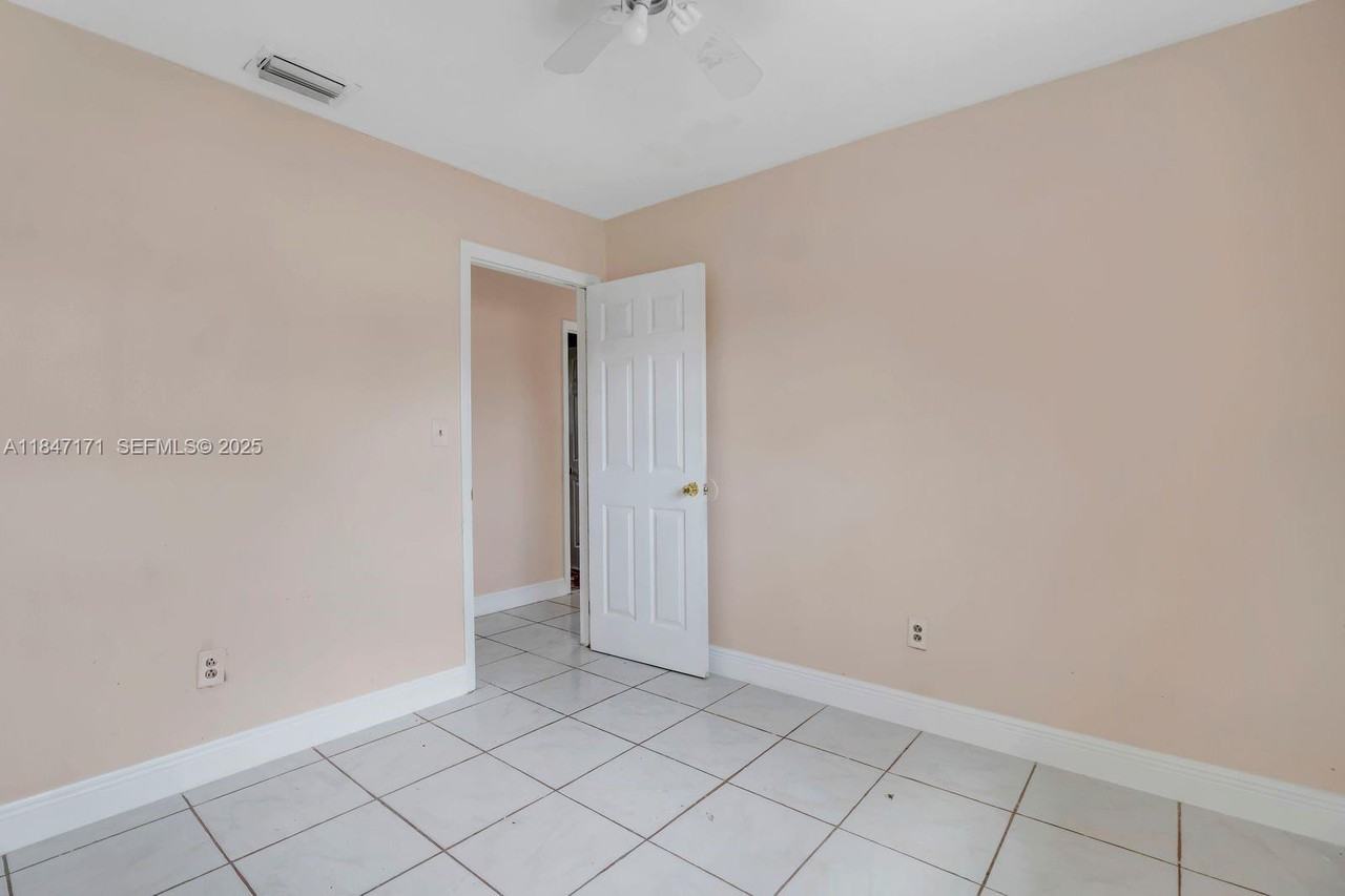 14510 Southwest 296th Street - Photo 3 of 33