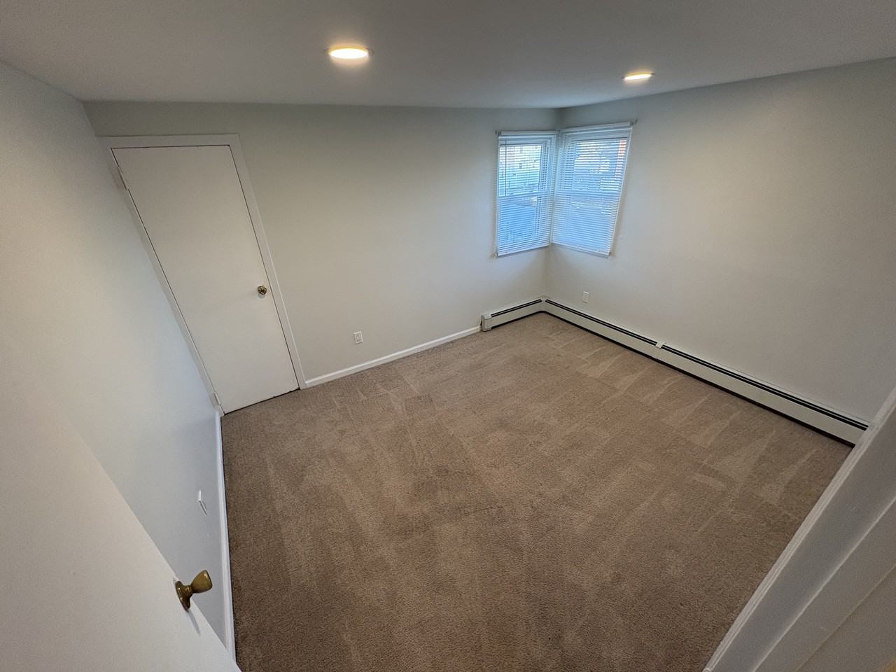 385 West Drive - Photo 3 of 6