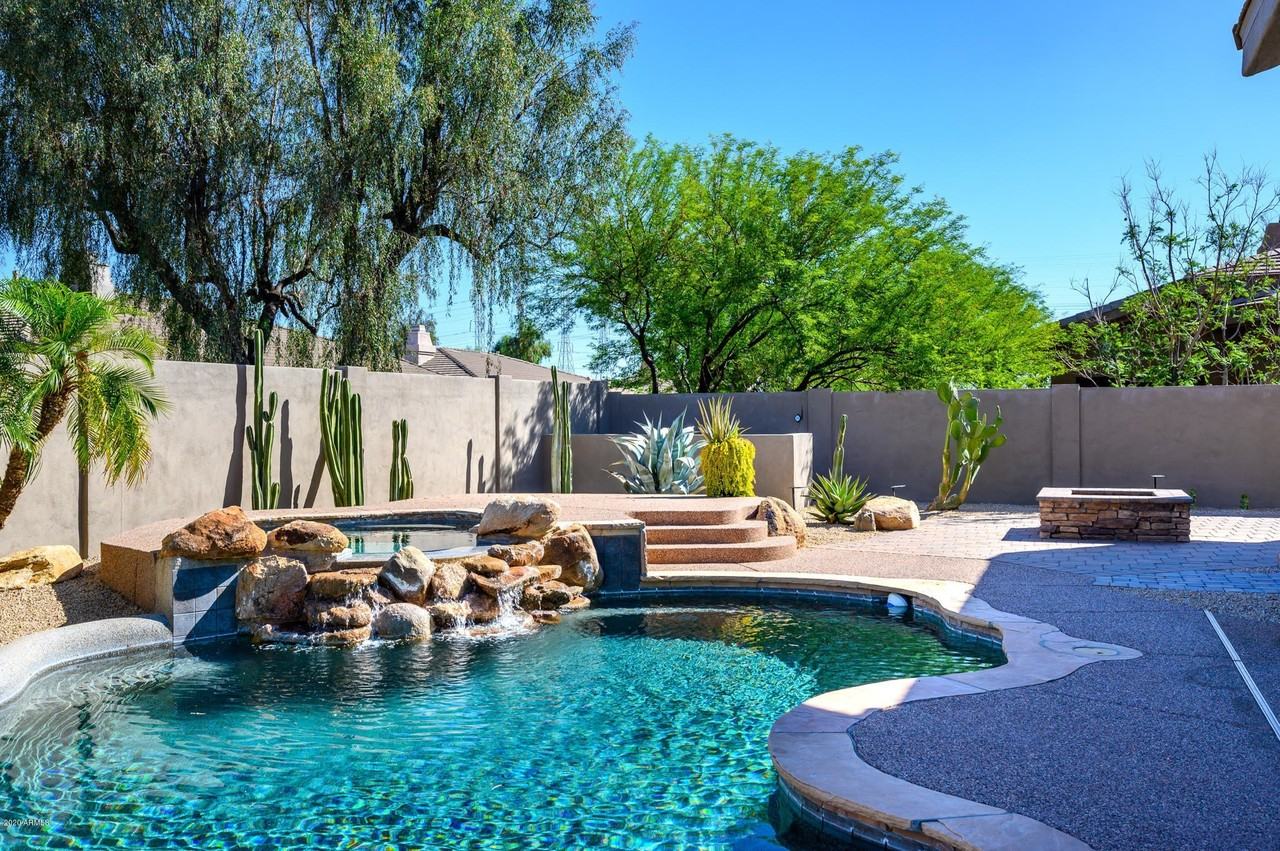 7953 E Thunderhawk Rd - Photo 3 of 40