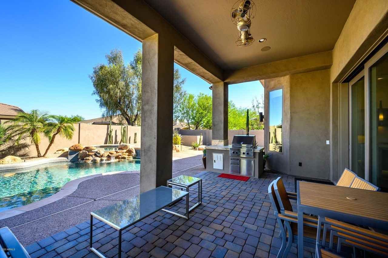 7953 E Thunderhawk Rd - Photo 4 of 40