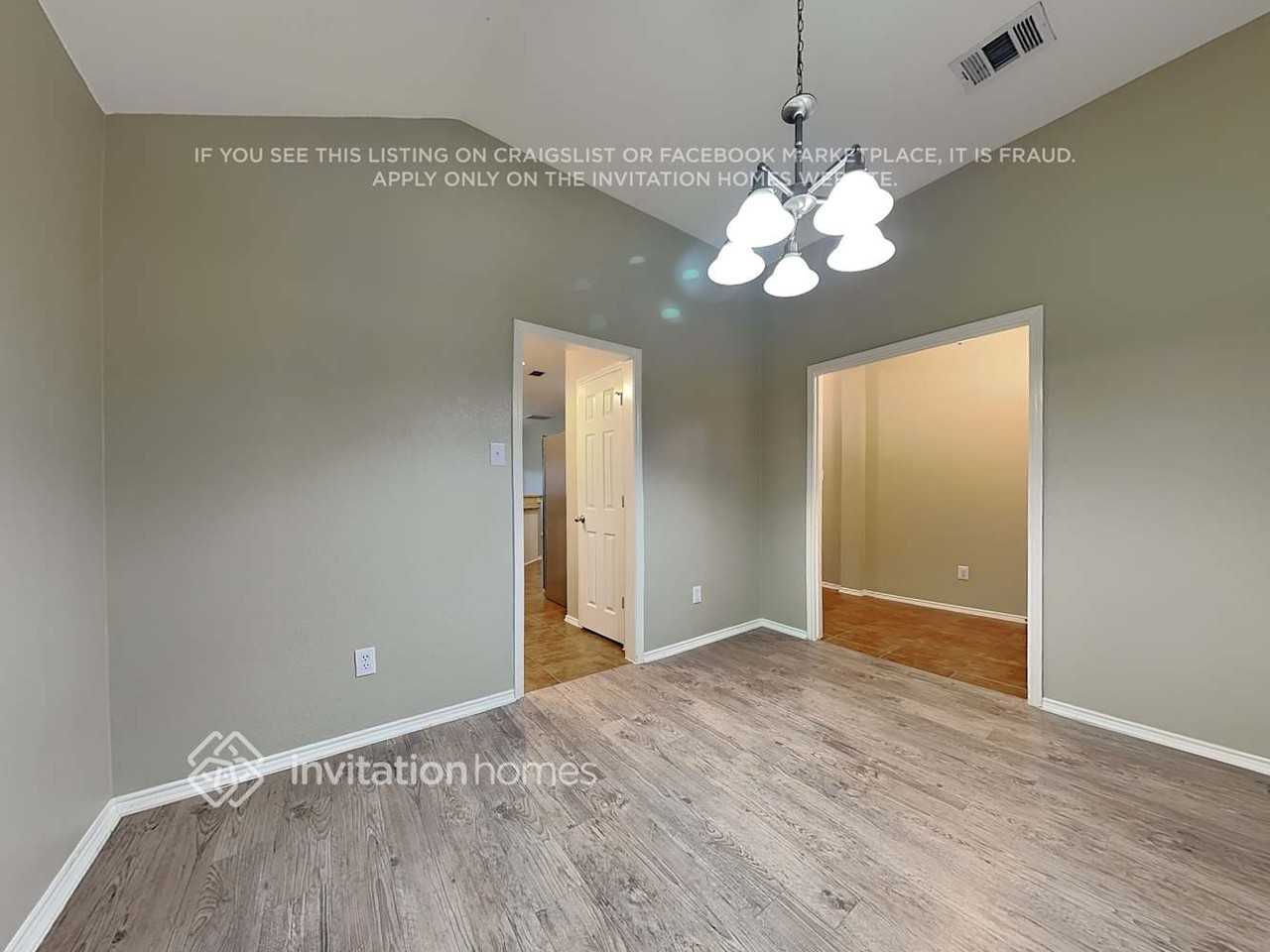 562 Hickory Ln - Photo 6 of 18