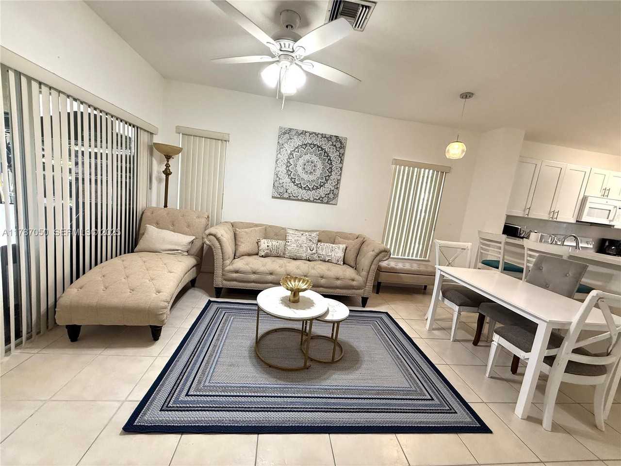 308 Southwest 120th Avenue - Photo 5 of 11