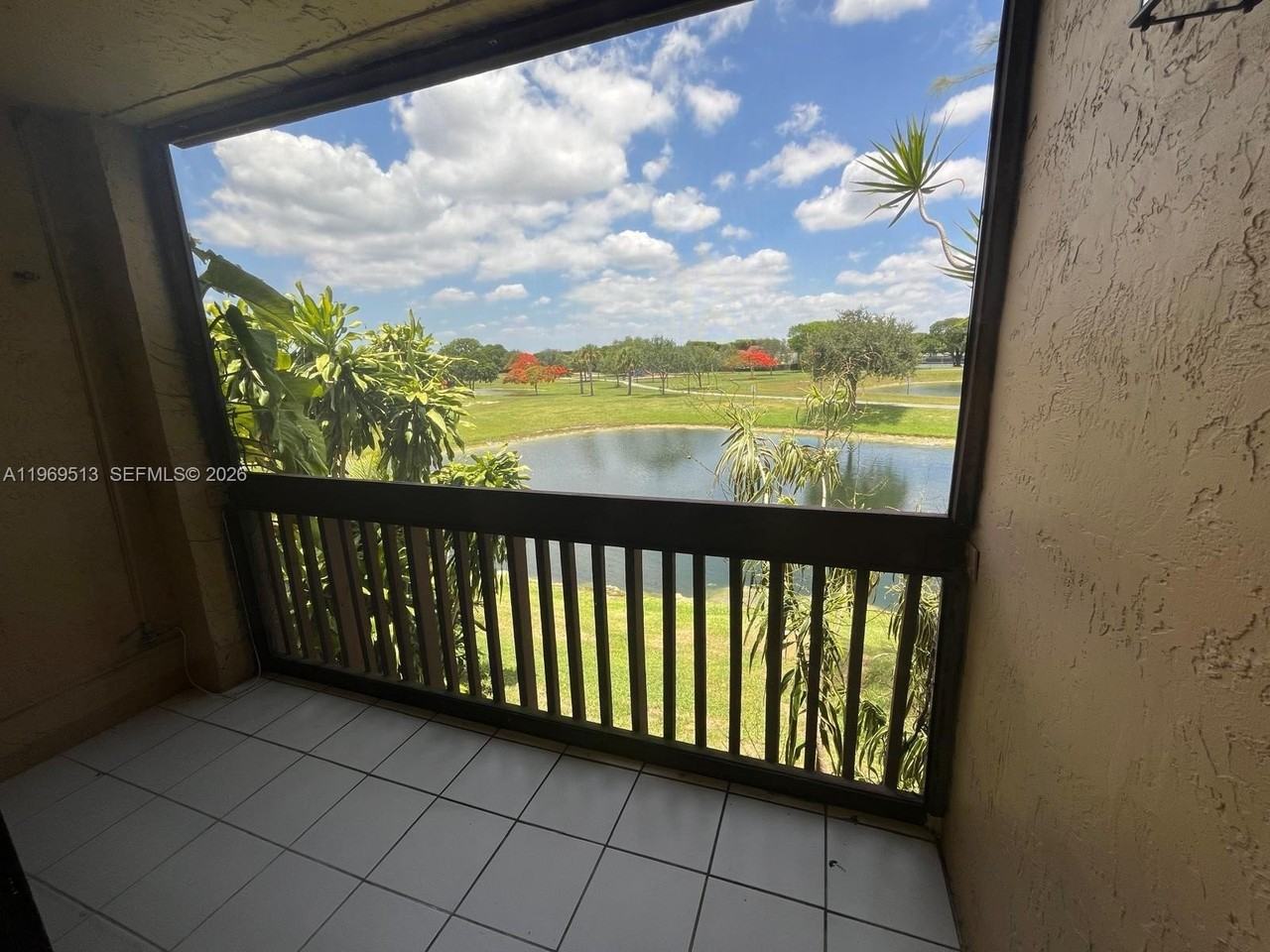 271 W Park Dr #7-2 - Photo 2 of 29