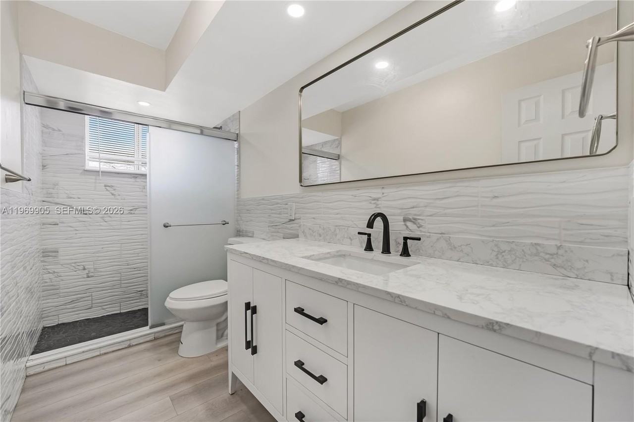 215 Entrada Dr #1 - Photo 7 of 47