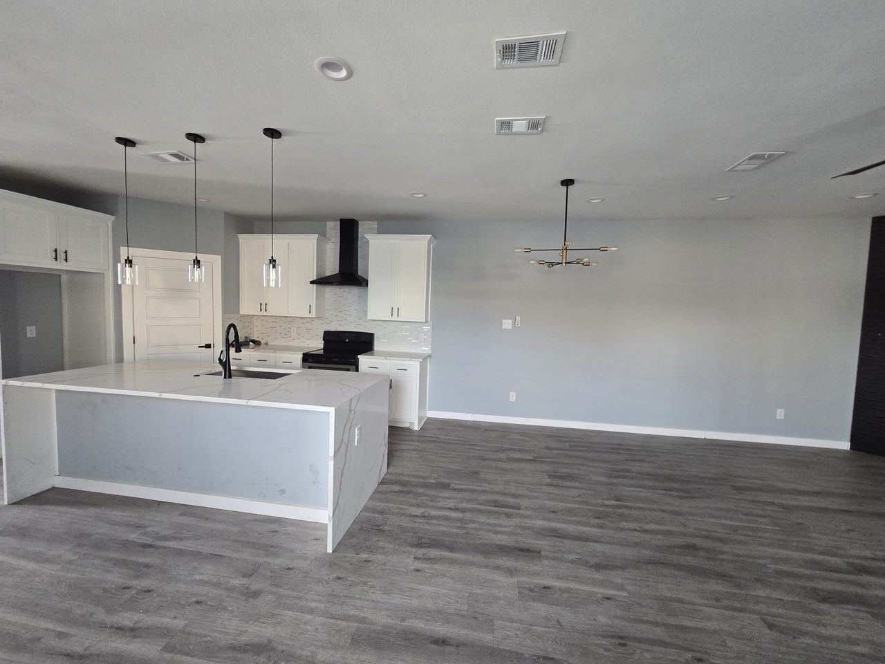 1711 Herald St #1 - Photo 3 of 10