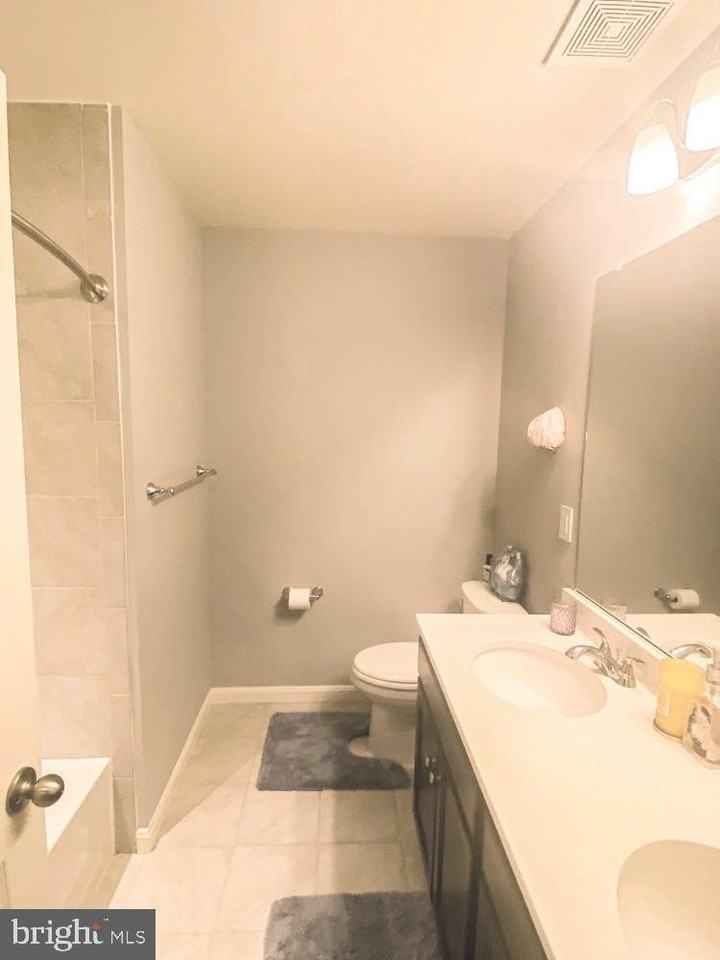 145 Wayland Rd - Photo 4 of 17