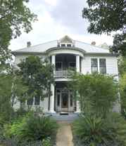 704 East Guenther Street #Apt 4 - Photo 1 of 1