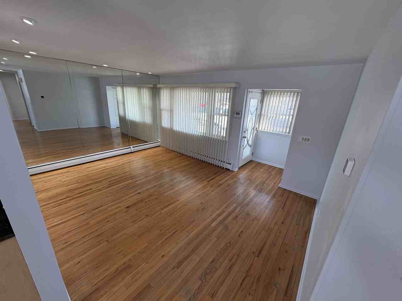 189 Vanderbilt Avenue - Photo 4 of 9