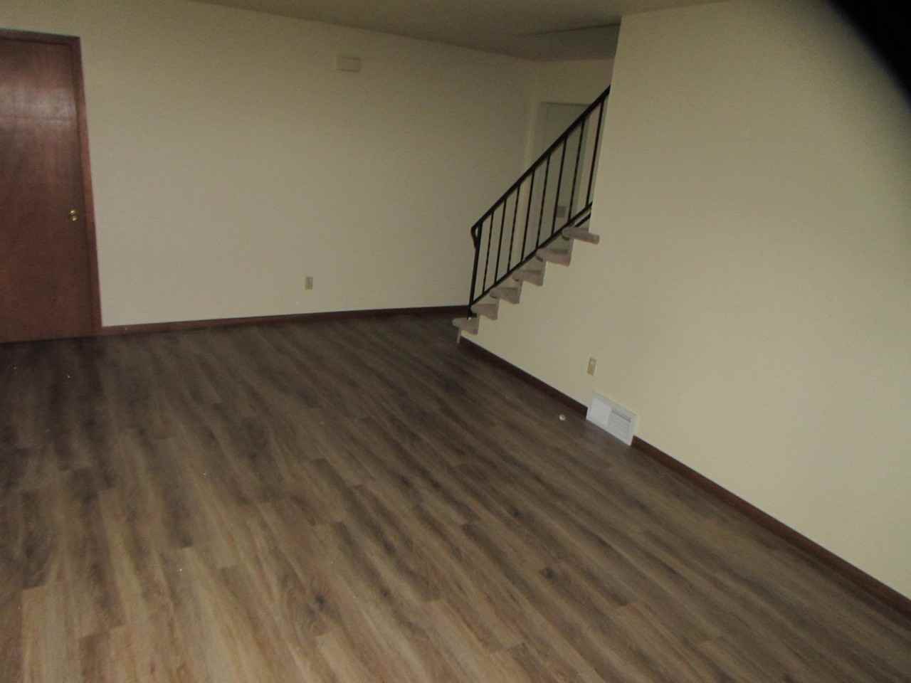 4534 Stein Avenue - Photo 3 of 15