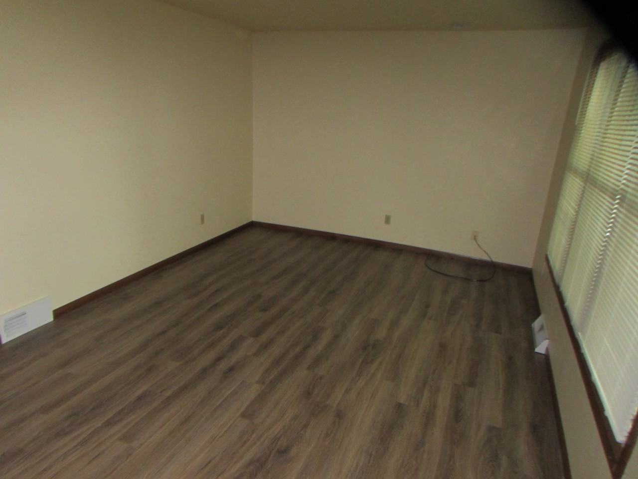 4534 Stein Avenue - Photo 4 of 15