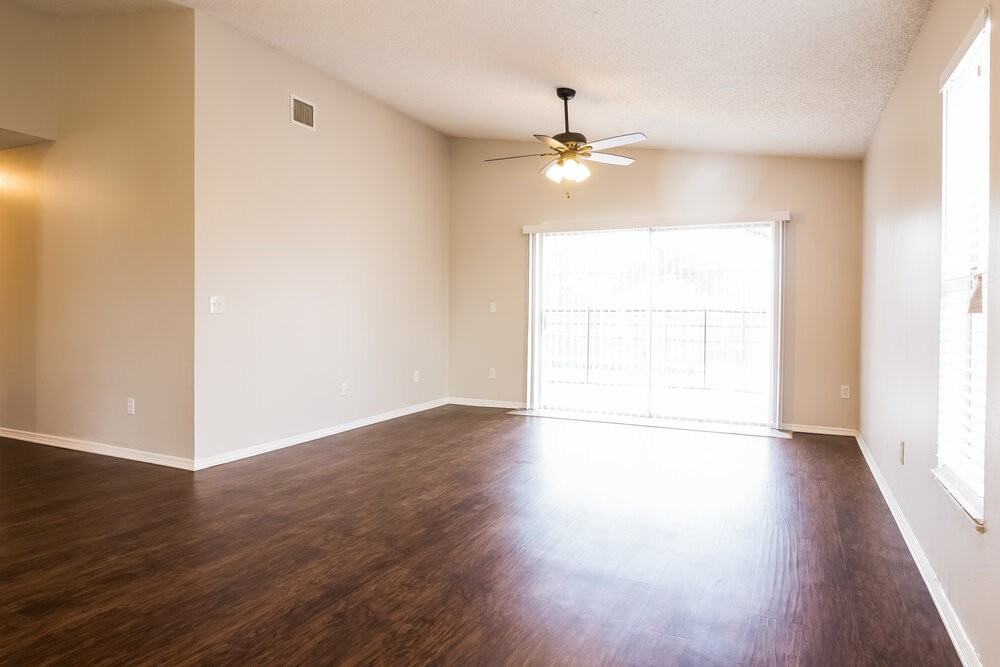 105 Rock Springs Ct - Photo 3 of 15