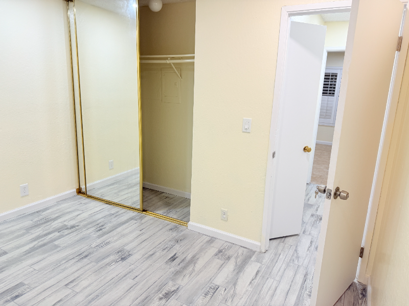 864 Stanford Ave #B - Photo 7 of 7