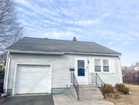 7 W Silver St - Photo 1 of 1